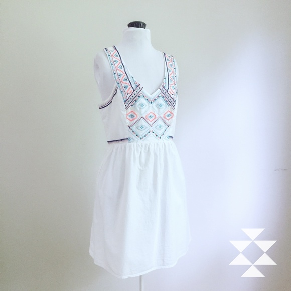 American Eagle Outfitters Dresses & Skirts - American Eagle Boho Cotton Sundress Sz 6